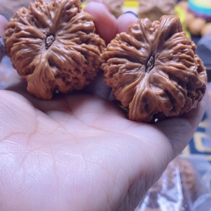 二***兄吊坠文玩核桃南江石