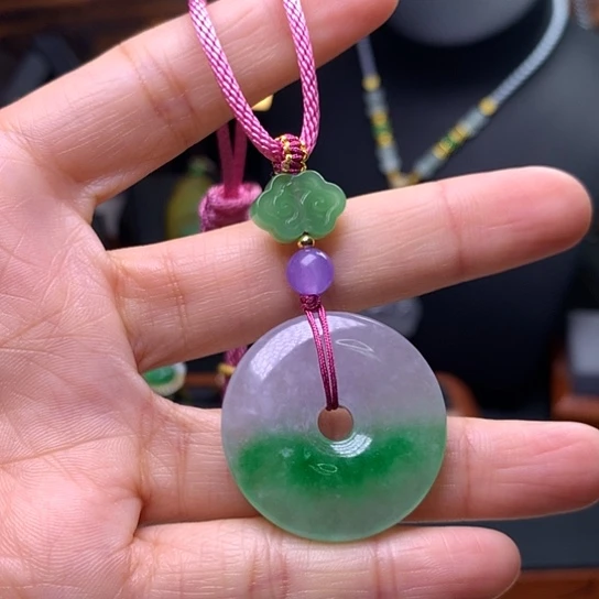 翡翠颈饰未镶嵌吊坠