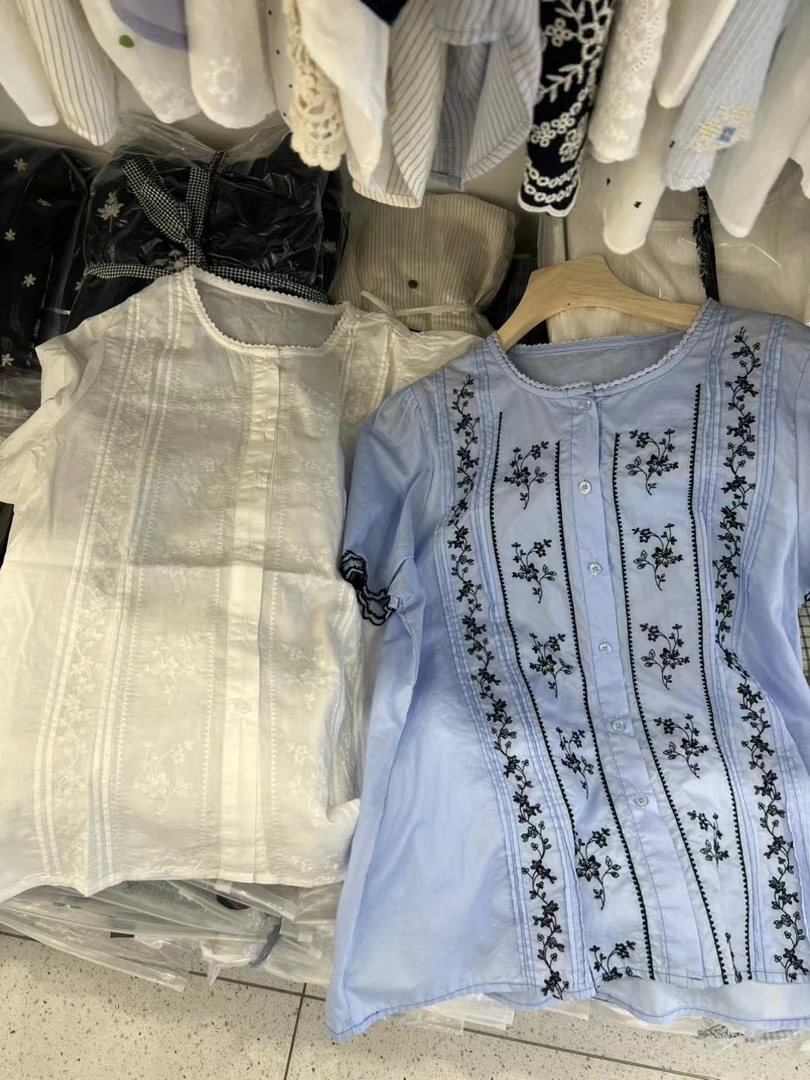 XN 夏季时尚袖口波浪边圆领刺绣短袖衬衫女宽松百搭减龄上衣