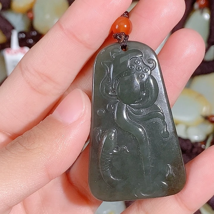 和田玉未镶嵌颈饰