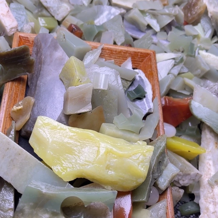 和田玉（糖玉）未镶嵌珠宝半成品军