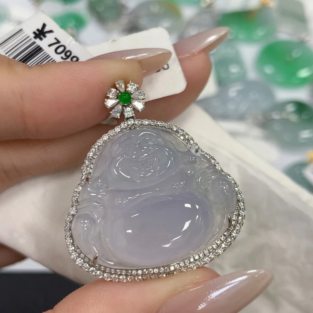 颈饰18K金镶嵌翡翠