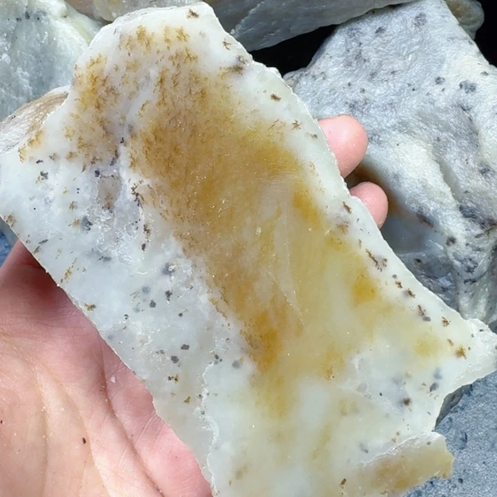 和田玉未镶嵌珠宝半成品