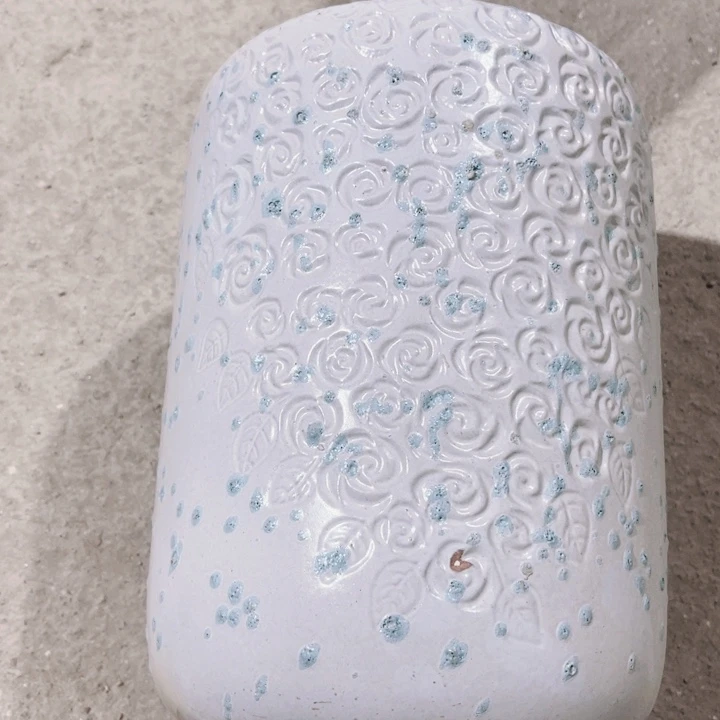 口径18高度29一只小瑕疵