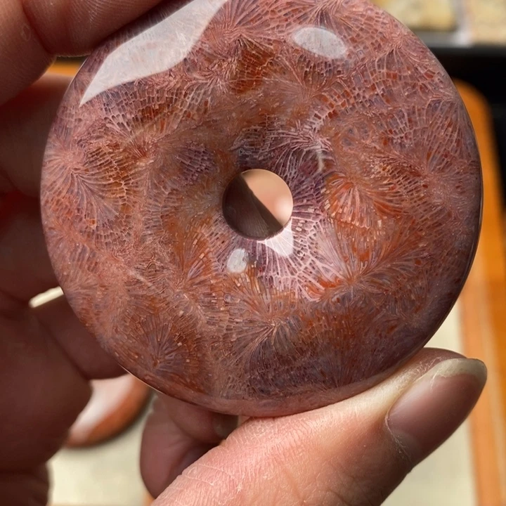 硅化玉颈饰未镶嵌宁**远