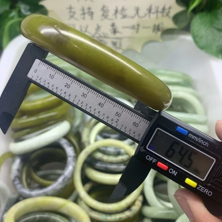 蛇纹石玉未镶嵌手镯17