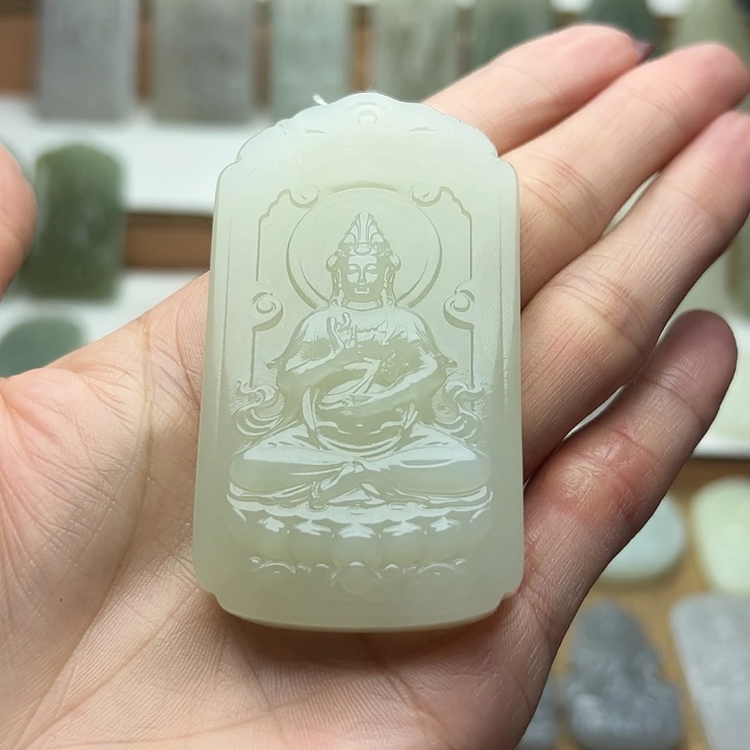 专***！和田玉未镶嵌颈饰