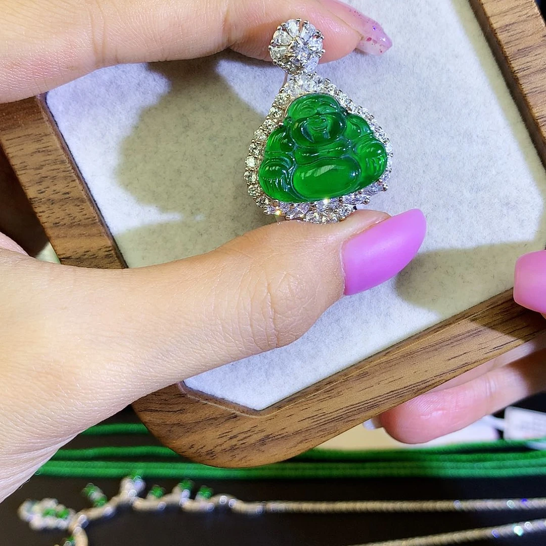 翡翠颈饰银S925镶嵌天然翡翠佛公