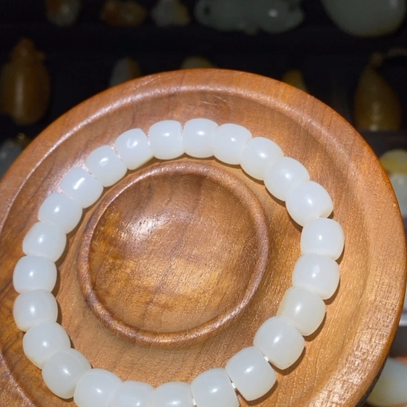 【闪购商品】颈饰未镶嵌和田玉