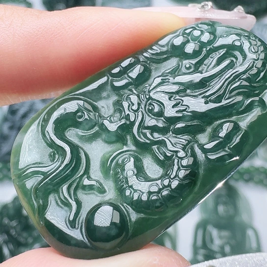 翡翠未镶嵌颈饰天然的A货翡翠多样性发其一