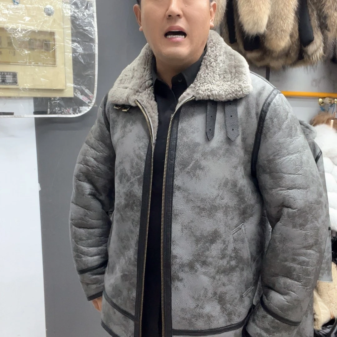 快**姥灰色翻领皮毛一体