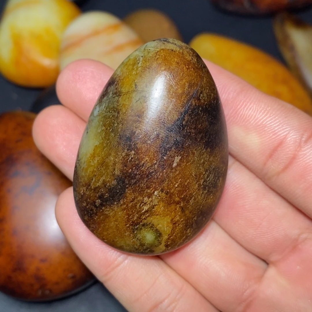 和田玉未镶嵌珠宝奇石