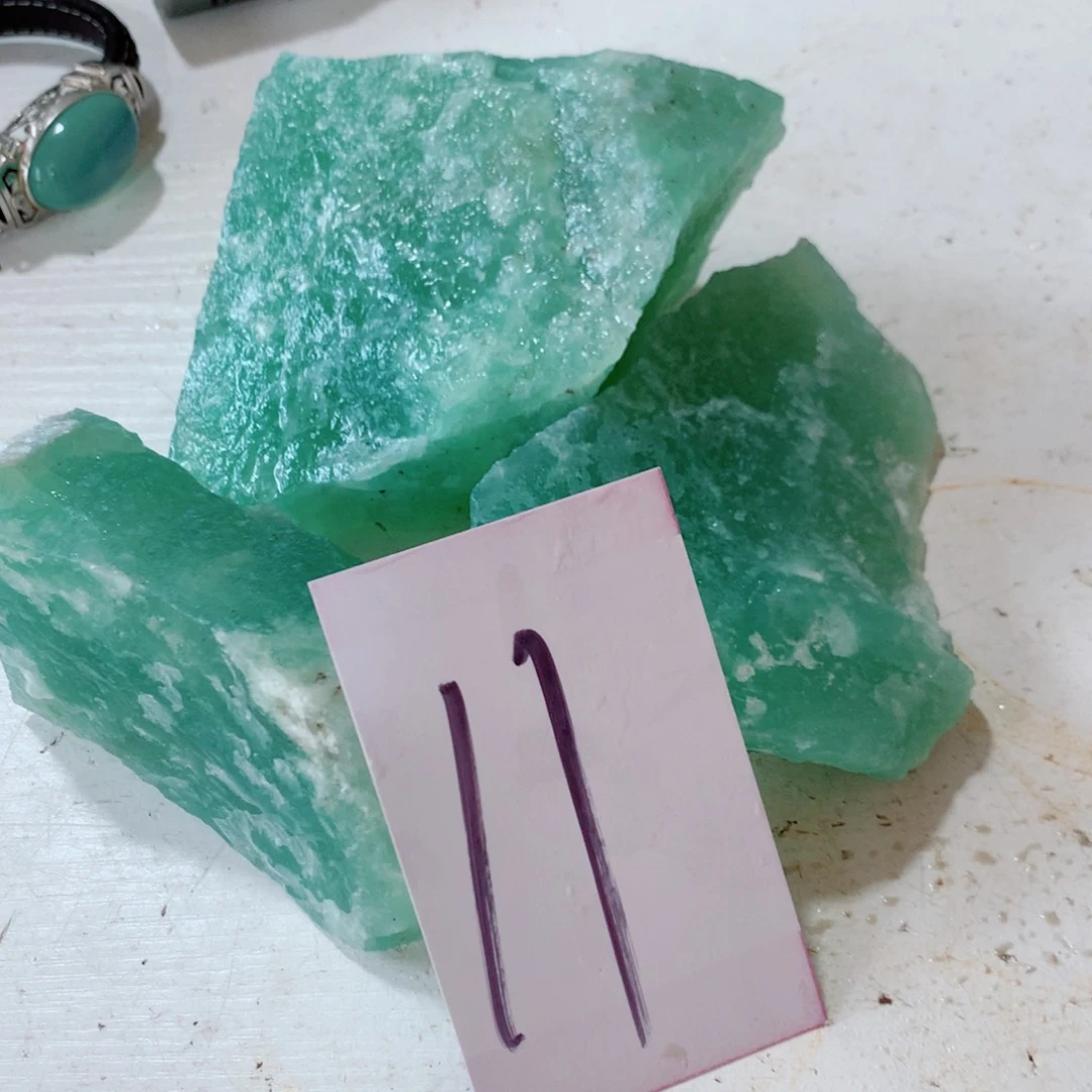 蛇纹石玉未镶嵌珠宝奇石恰**分