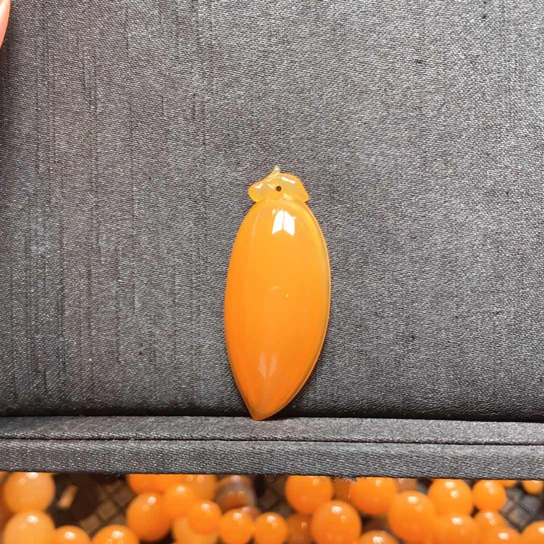 石英质玉（黄龙玉）未镶嵌挂件