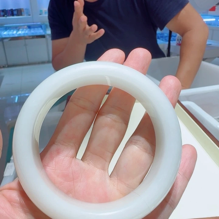 未镶嵌手镯和田玉187