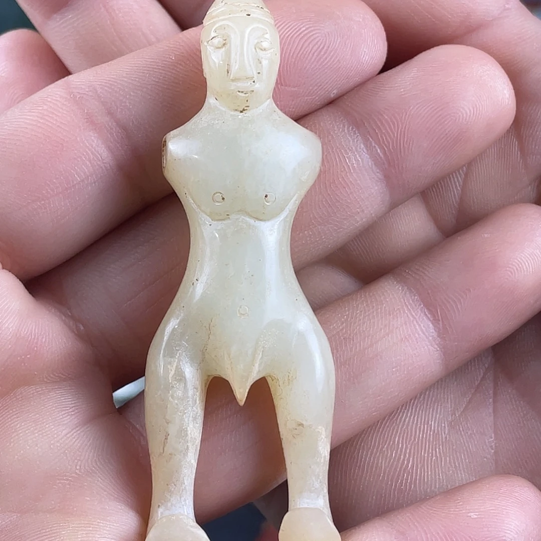 和田玉（糖玉）未镶嵌挂件