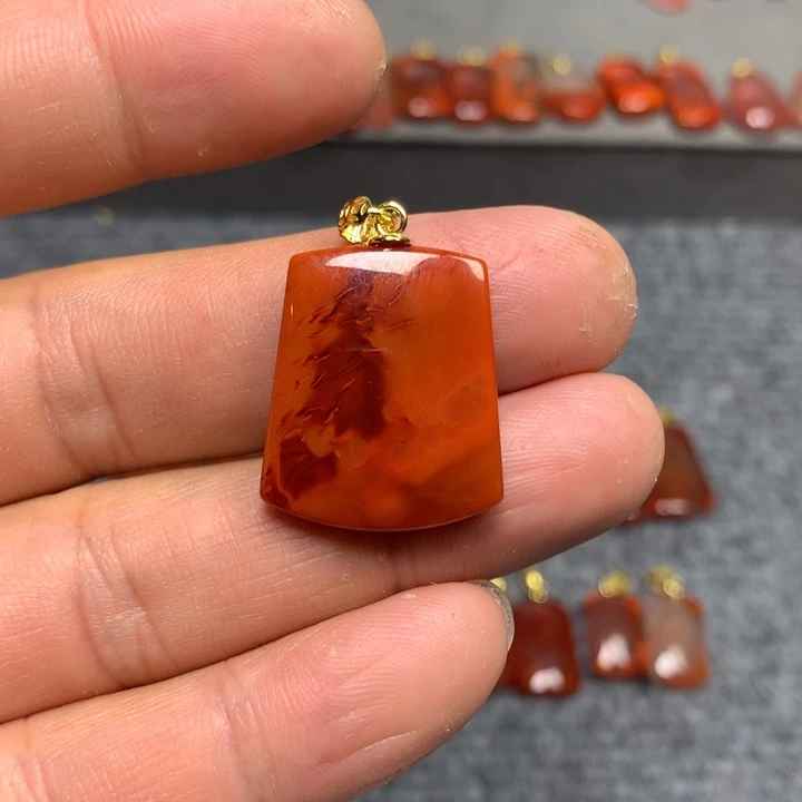 南红玛瑙吊坠(不含链)银S925镶嵌芋**?