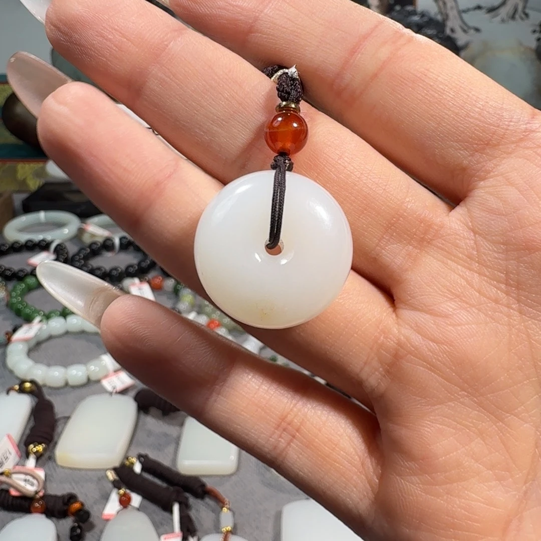 和田玉未镶嵌吊坠(不含链)