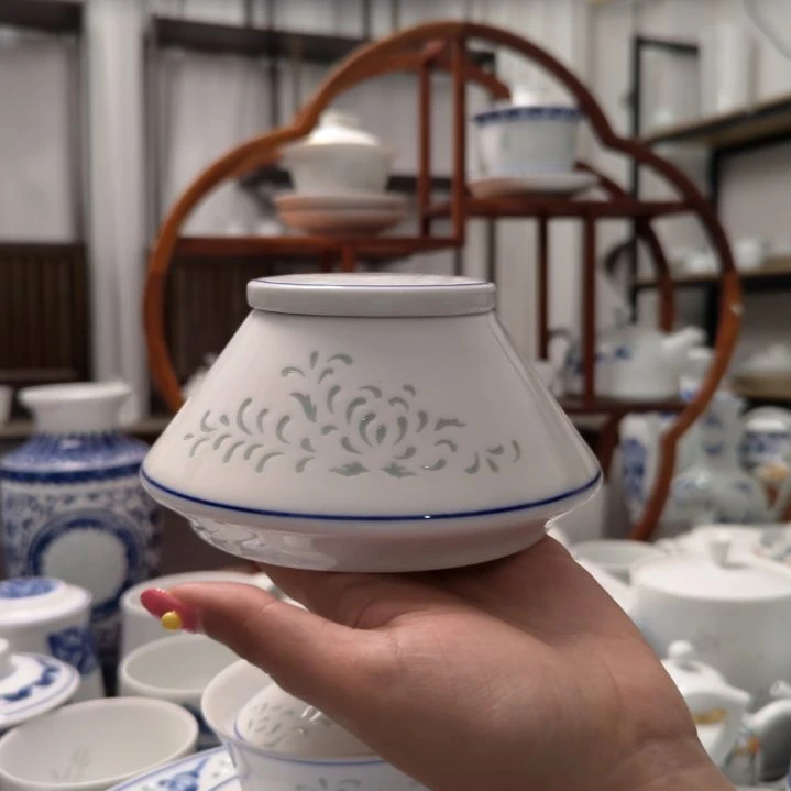 青花瓷秋韵茶叶罐一个一级品