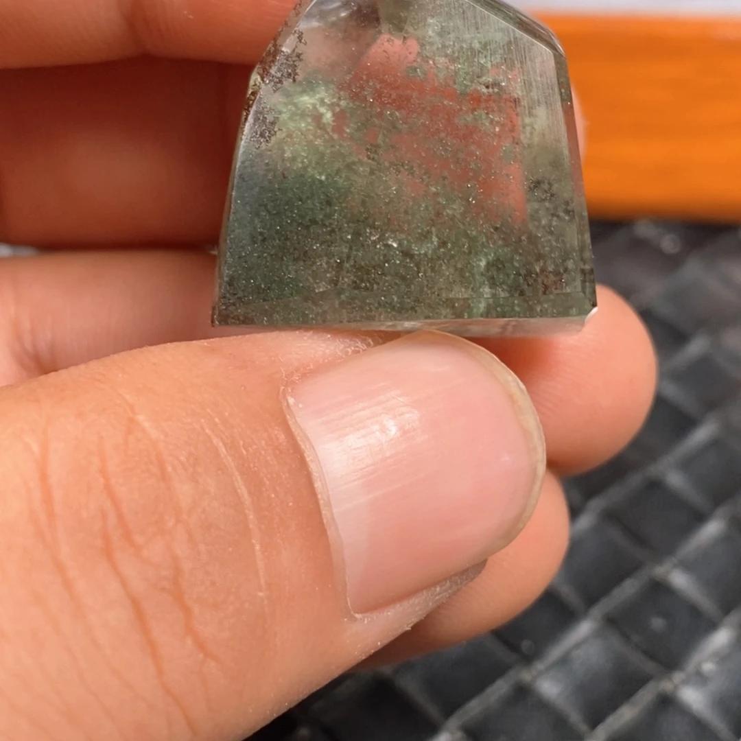 P***呱未镶嵌颈饰水晶水晶