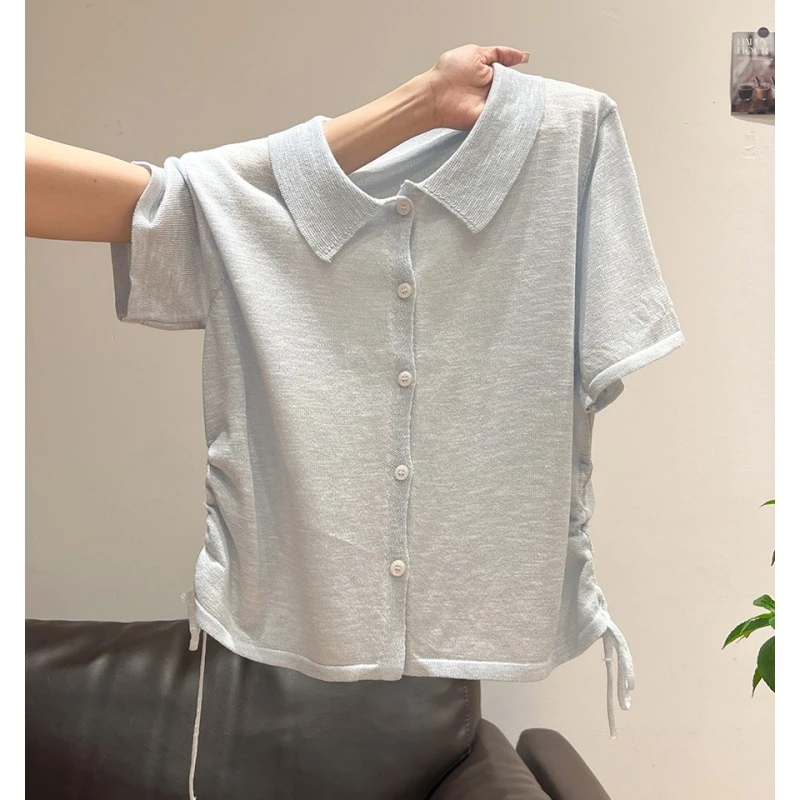 2025年夏季新款纽扣设计感翻领短袖T恤女褶皱开衫小个子修身上衣