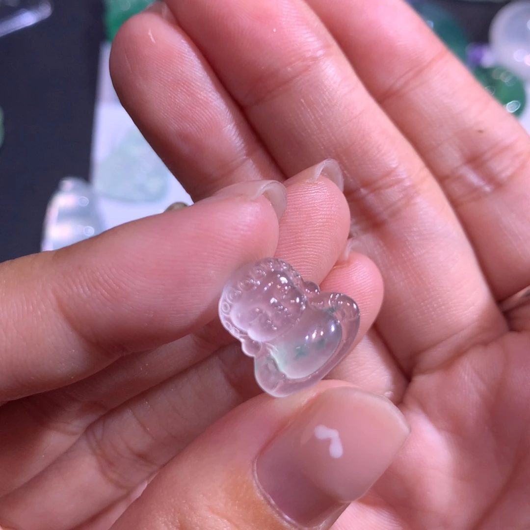 翡翠未镶嵌颈饰宝宝佛