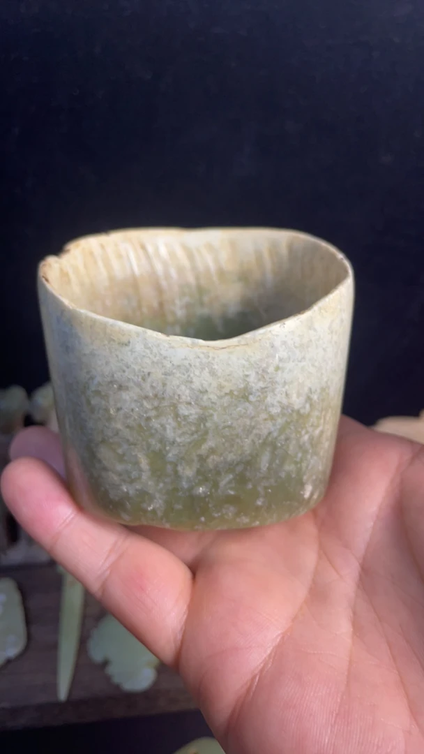 河磨奇石筒子型件