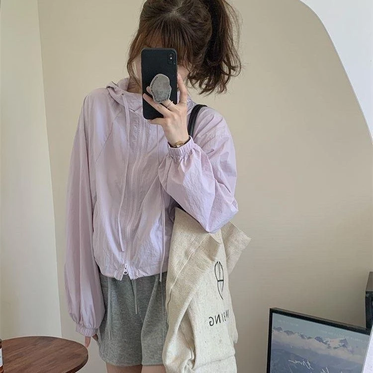 夏季新款防晒衣女短款休闲外套薄款冲锋衣连帽上衣防紫外线方师傅