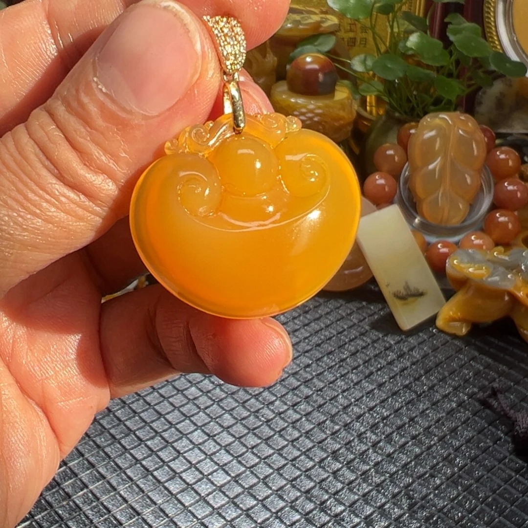 石英质玉未镶嵌颈饰