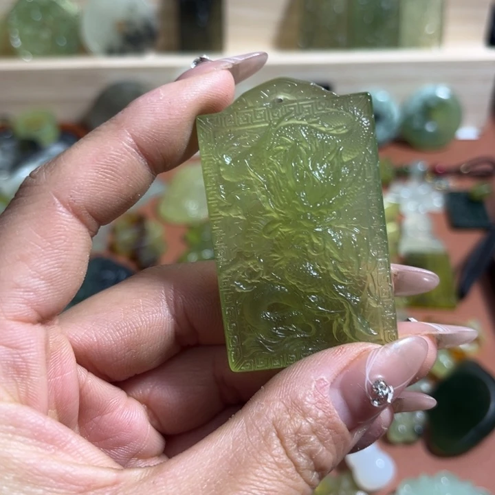 蛇纹石玉合金颈饰