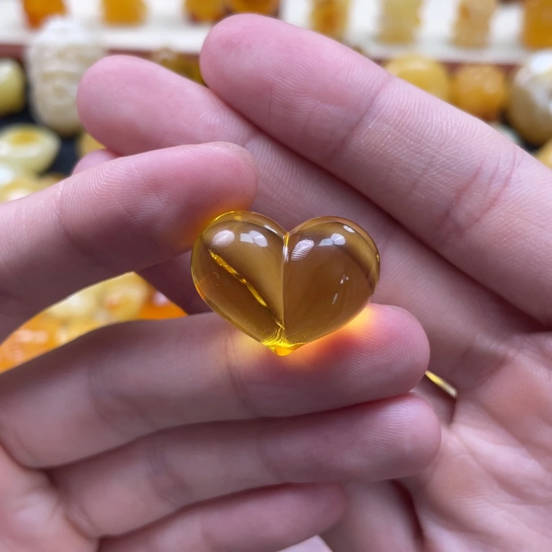 未镶嵌琥珀珠宝奇石拾*。
