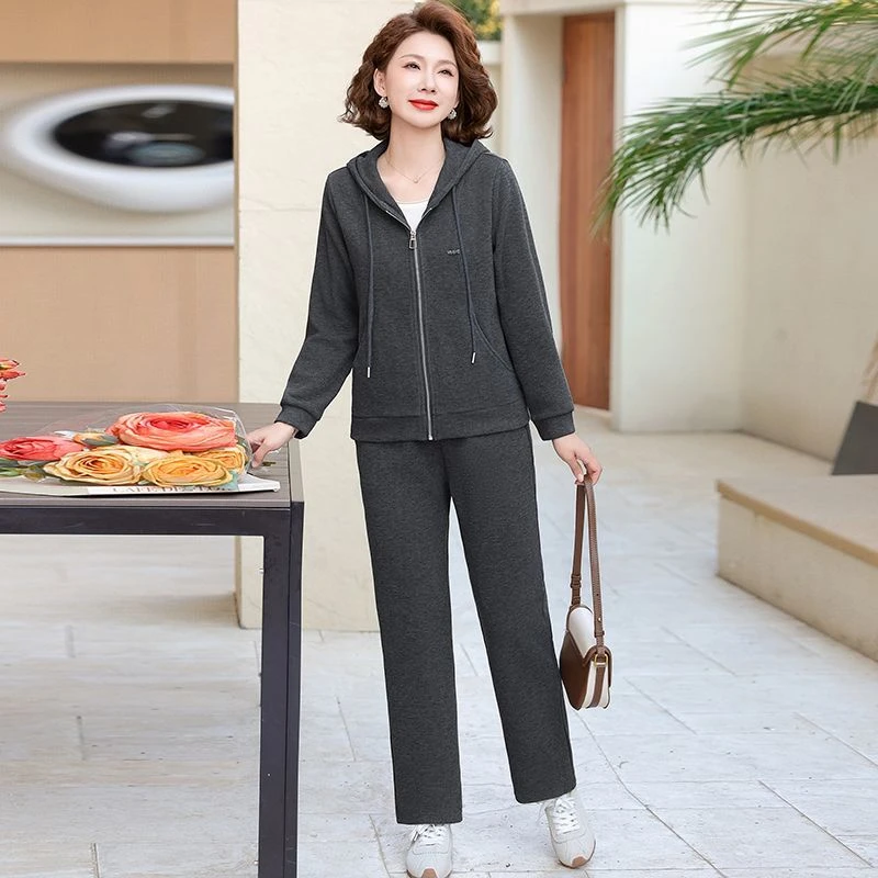 王小鸭2025秋季新款妈妈装运动服套装气质休闲两件套洋气女士套装