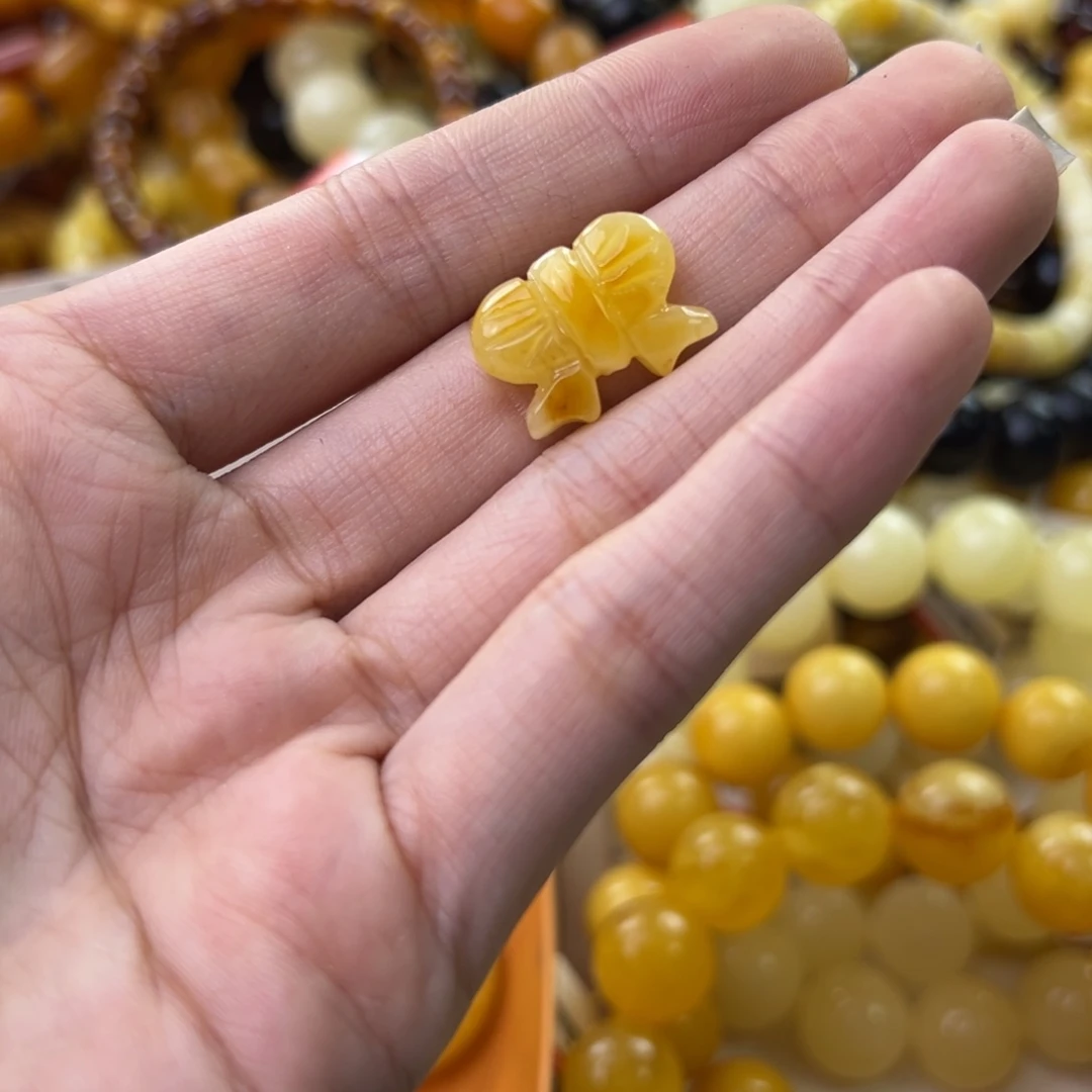琥珀珠宝奇石未镶嵌