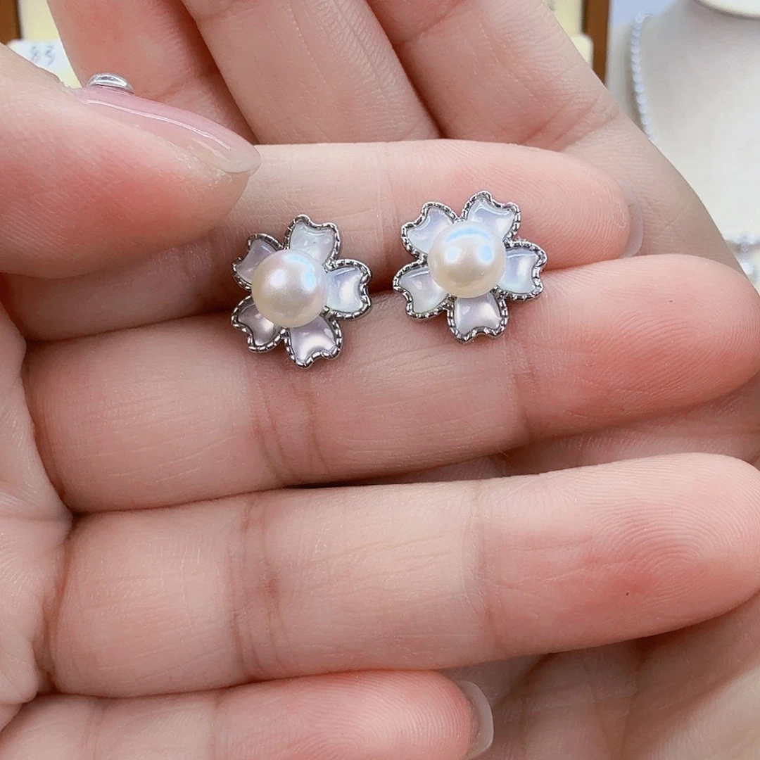 淡水珍珠耳饰未镶嵌