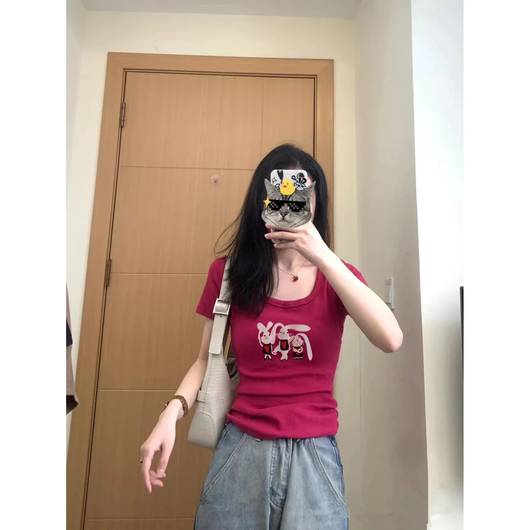 玫红方领t恤女树莓色正肩短袖2025新款火龙果修身短款大领u领上衣