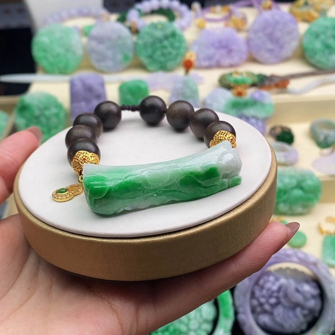 翡翠未镶嵌手镯手牌