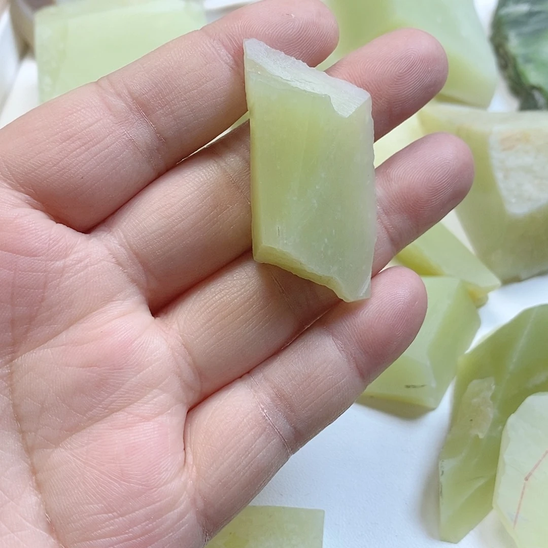 和田玉未镶嵌珠宝奇石