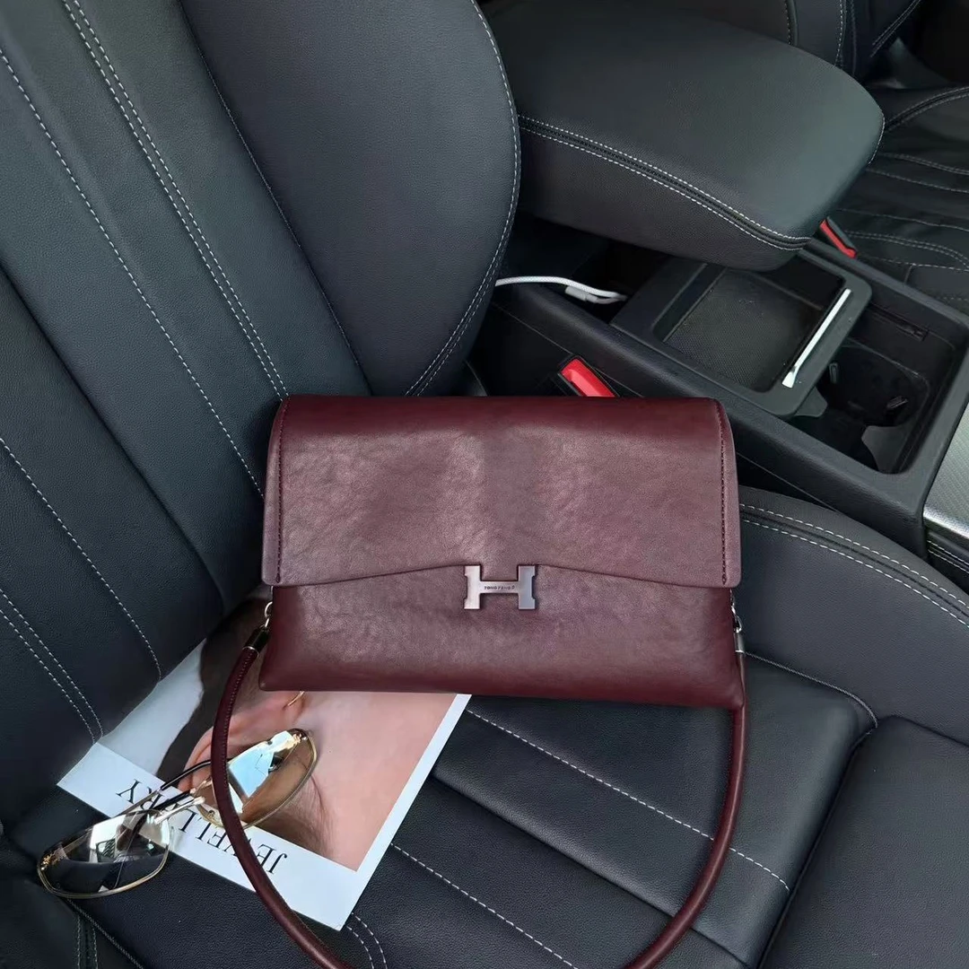 托特包锁扣时尚肩包高品质女士做旧单肩包双根手提式（5815）