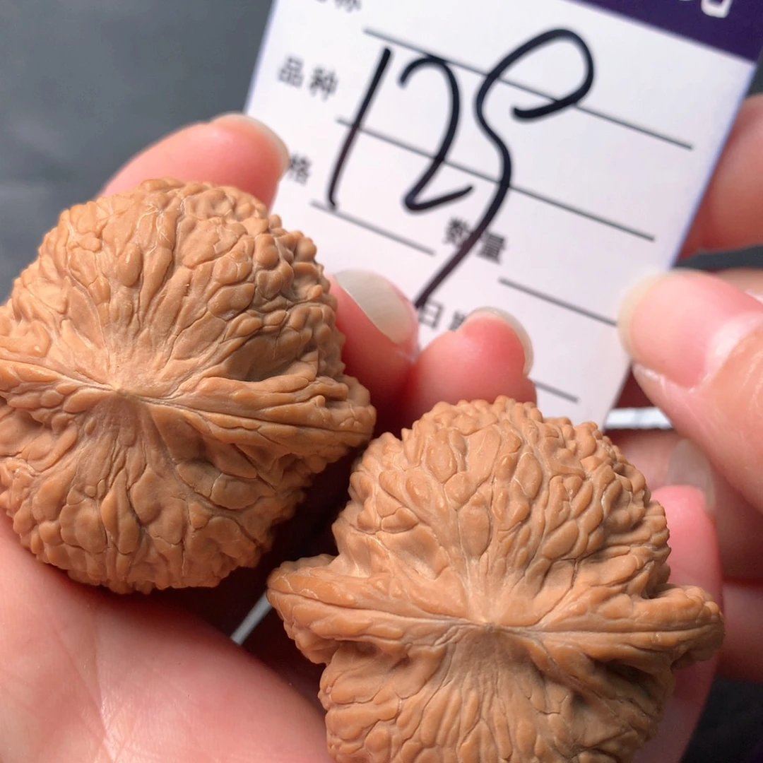 文玩核桃吊坠泥鳅