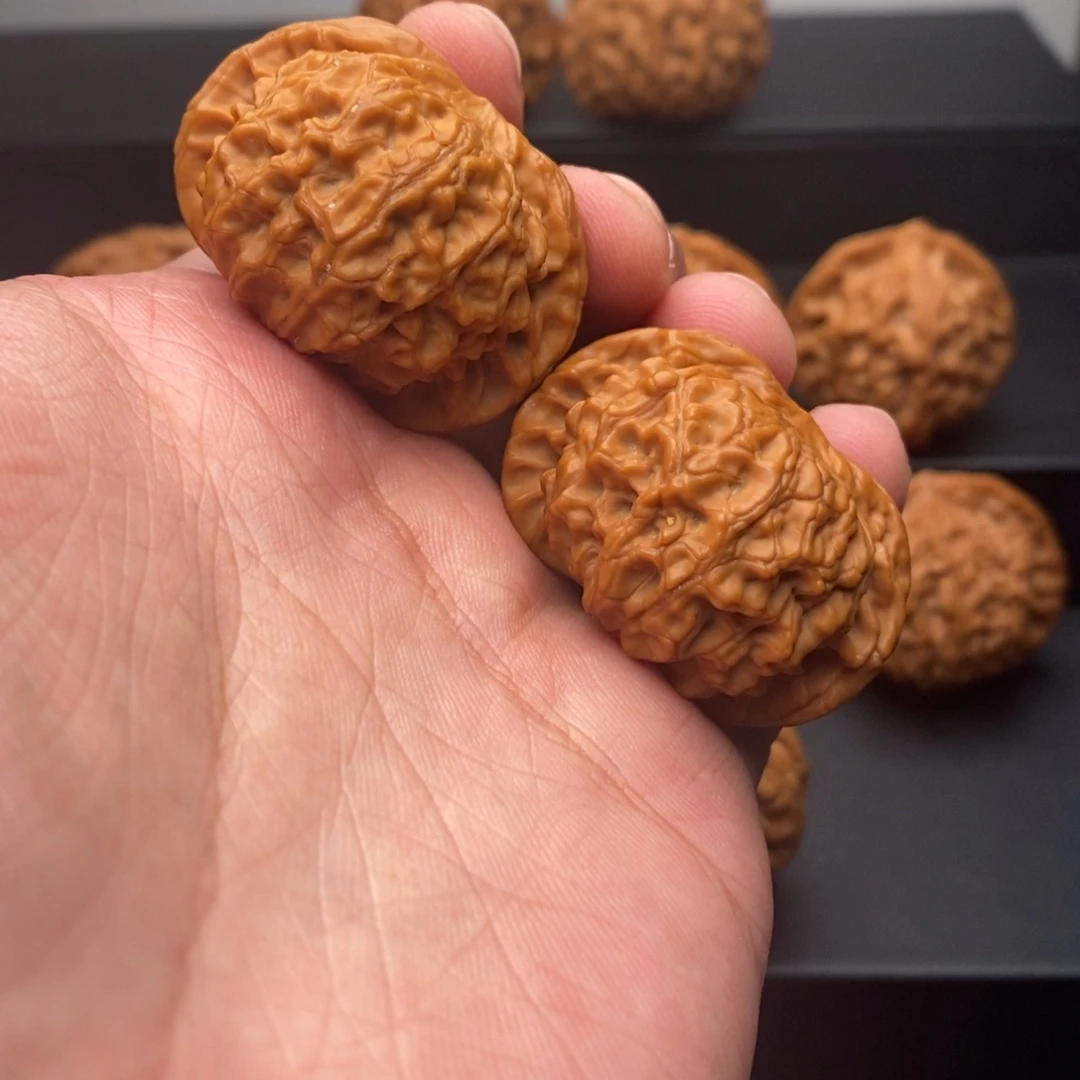 文玩核桃把件核王狮子头