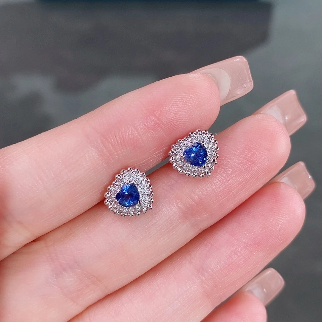 蓝宝石耳饰18K金镶嵌0.6ct