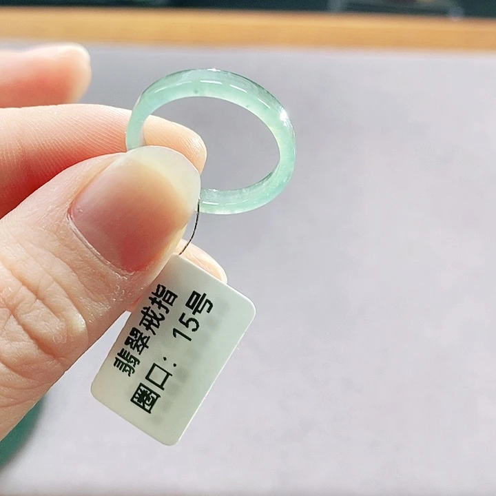 翡翠未镶嵌手镯（圆镯）