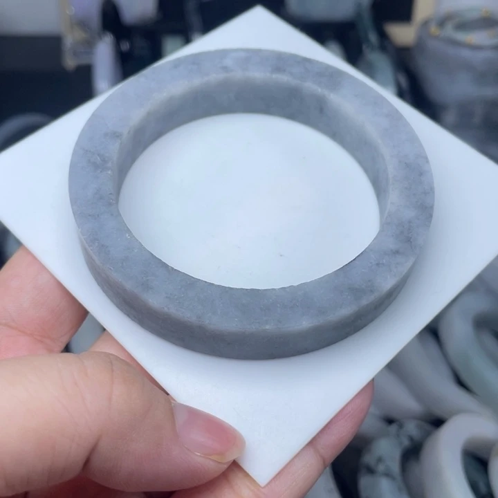 定制翡翠未镶嵌水墨画乌鸡手镯