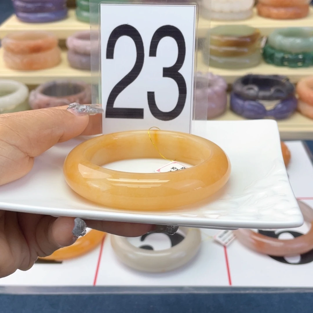 石英质玉未镶嵌手镯