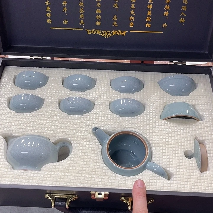 孤品茶具套装等。
