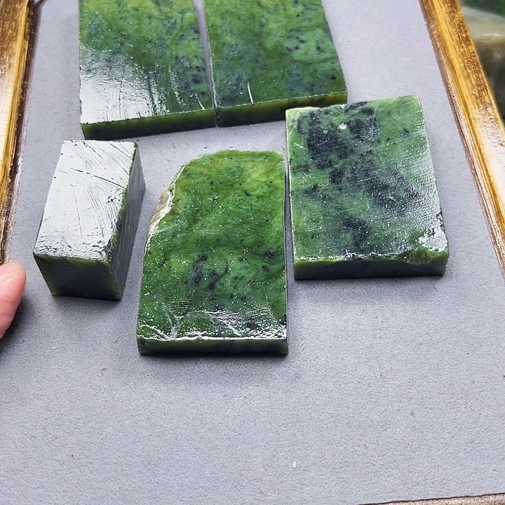 和田玉珠宝半成品未镶嵌松***考