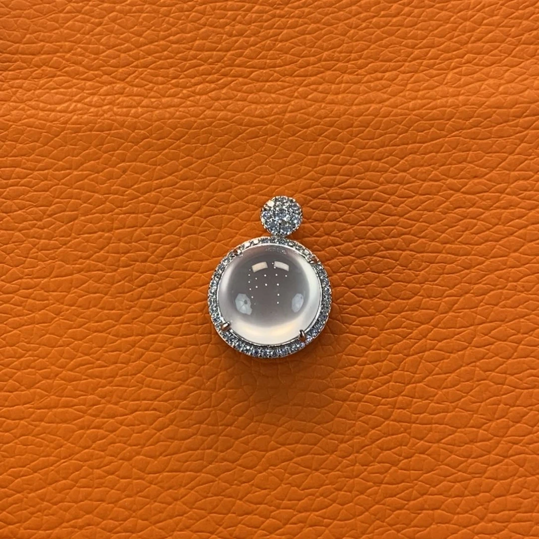 石英质玉吊坠(赠链)合金