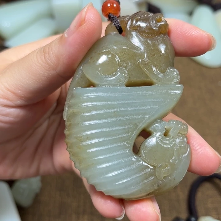 颈饰未镶嵌和田玉