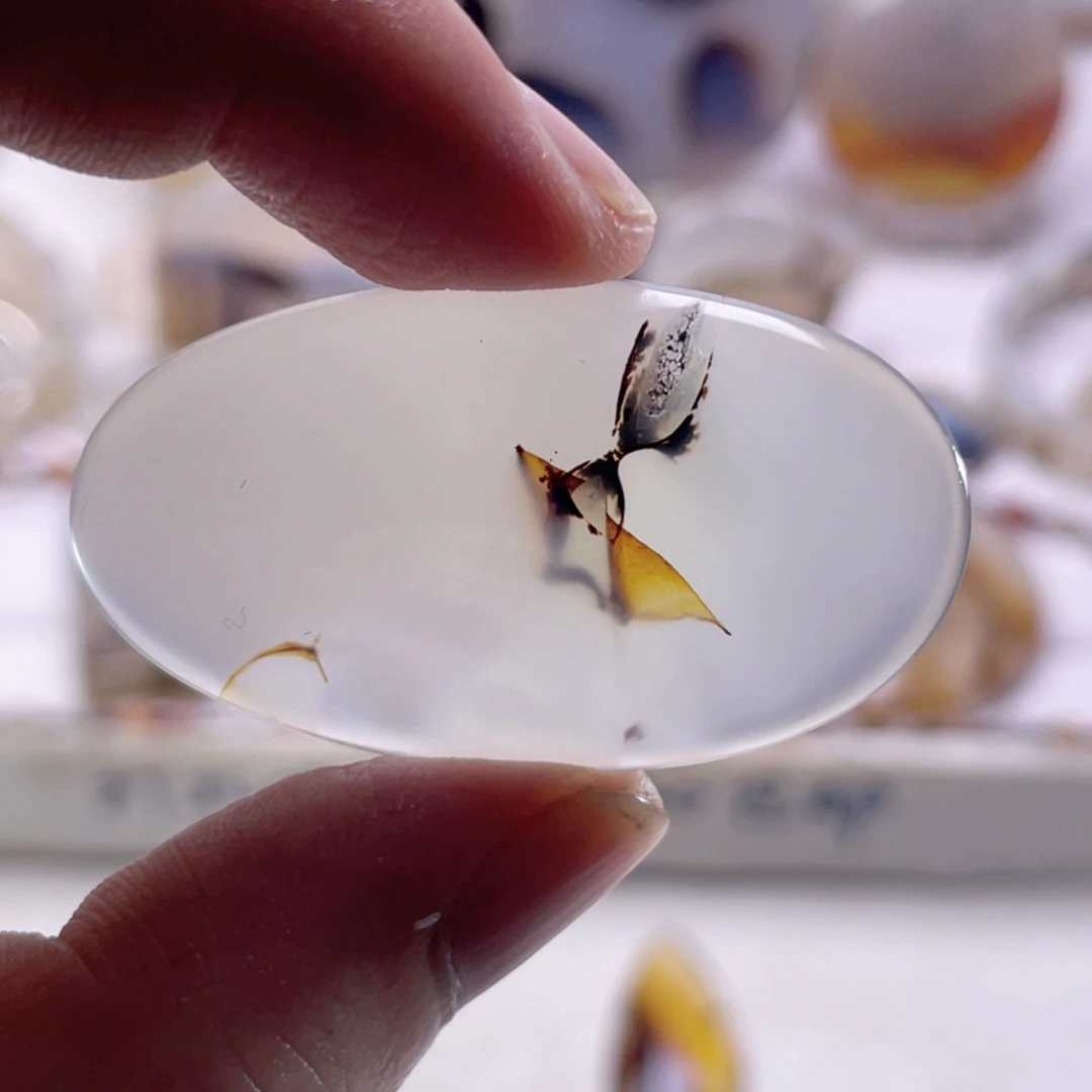 玛瑙/玉髓未镶嵌珠宝奇石