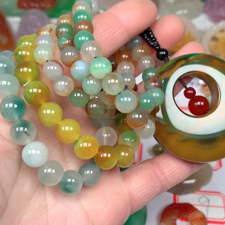 玛瑙/玉髓颈饰未镶嵌古****！